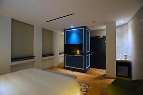 Small Hotel