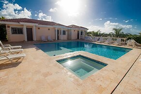6 Bedroom Villa With an Ocean View