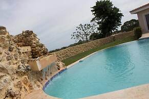 4 Bed Villa Minutes From Downtown Sosua