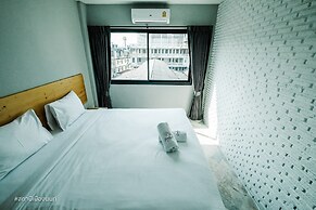 Fine Bed Hotel