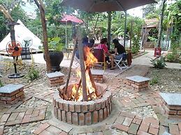 Hue Lotus Homestay