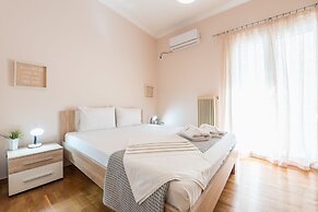 Stylish Acropolis Apartment  by Cloudkeys