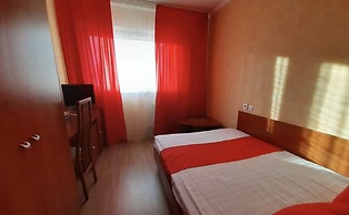 MaxRooms Volga Hollywood