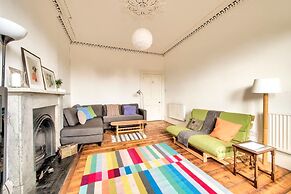 Bright Flat in City Centre for up to 6 Guests!