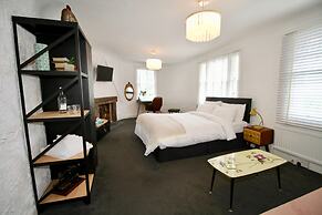 Chequers Inn