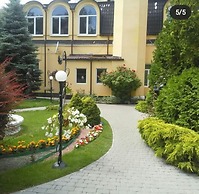 Mandarin ClubHouse