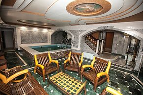 Mandarin ClubHouse