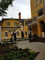 Mandarin ClubHouse