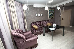 Mandarin ClubHouse