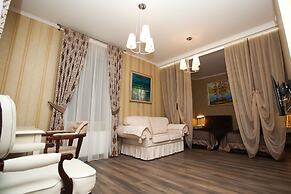 Mandarin ClubHouse
