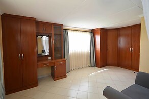 Greenpark Sundowner Hotel