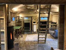 The Lodge Rooms