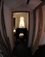 The Lodge Rooms
