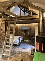 The Lodge Rooms