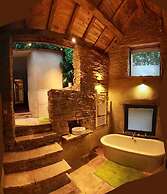 The Lodge Rooms