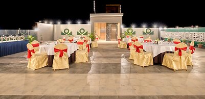 Om Clarks Inn Raebareli