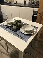 Flat 1 Helena House, 1-bed, Sleeps 2, Garden