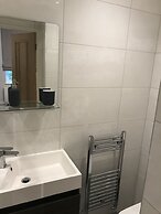 Flat 1 Helena House, 1-bed, Sleeps 2, Garden