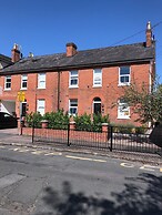 Flat 1 Helena House, 1-bed, Sleeps 2, Garden