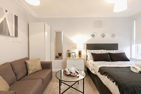 11 Helena House