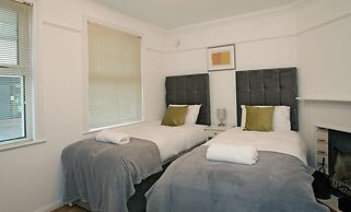 Victoria's place