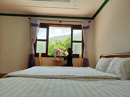 Mui Dinh Hotel