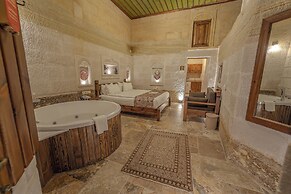 Zara Cave Hotel +10