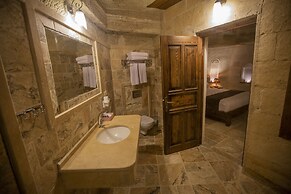 Zara Cave Hotel +10