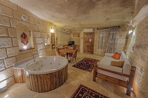 Zara Cave Hotel +10