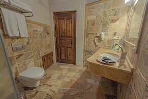 Zara Cave Hotel +10