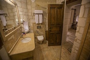 Zara Cave Hotel +10