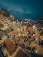 Zara Cave Hotel +10
