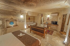 Zara Cave Hotel +10