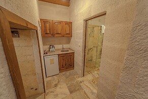 Zara Cave Hotel +10