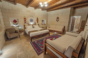 Zara Cave Hotel +10