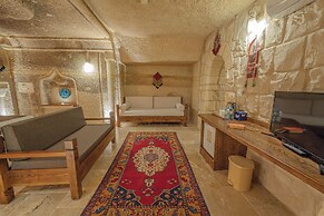 Zara Cave Hotel +10