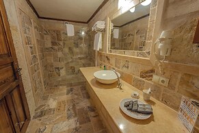 Zara Cave Hotel +10
