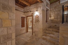 Zara Cave Hotel +10