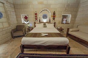 Zara Cave Hotel +10