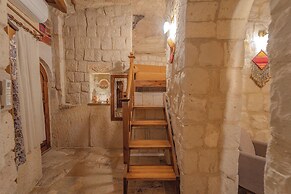 Zara Cave Hotel +10