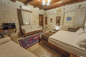 Zara Cave Hotel +10