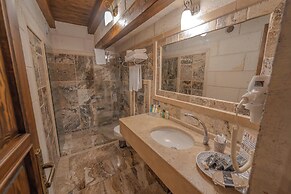 Zara Cave Hotel +10