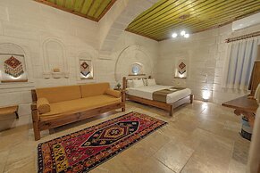 Zara Cave Hotel +10