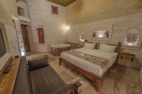 Zara Cave Hotel +10