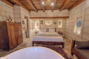 Zara Cave Hotel +10