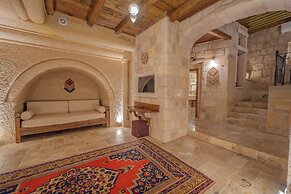 Zara Cave Hotel +10