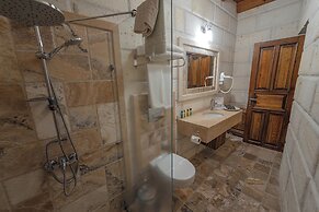 Zara Cave Hotel +10