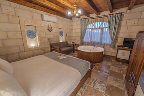 Zara Cave Hotel +10