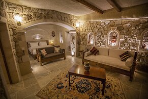 Zara Cave Hotel +10