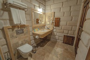 Zara Cave Hotel +10